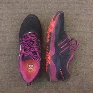 Brooks Cascadia 10 Trail Running Shoes. 8 1/2